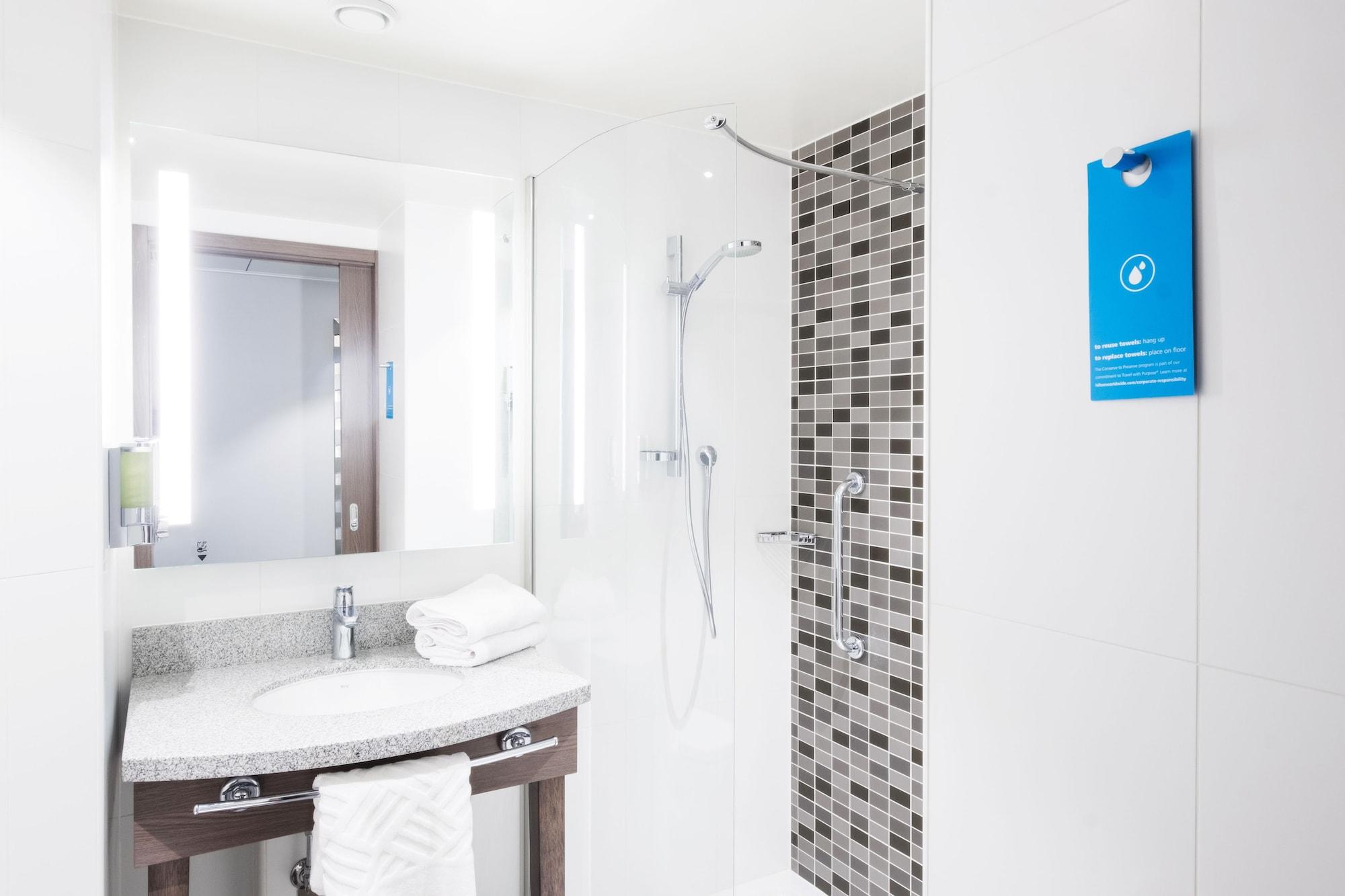 Hampton By Hilton Aberdeen Airport Dyce Extérieur photo