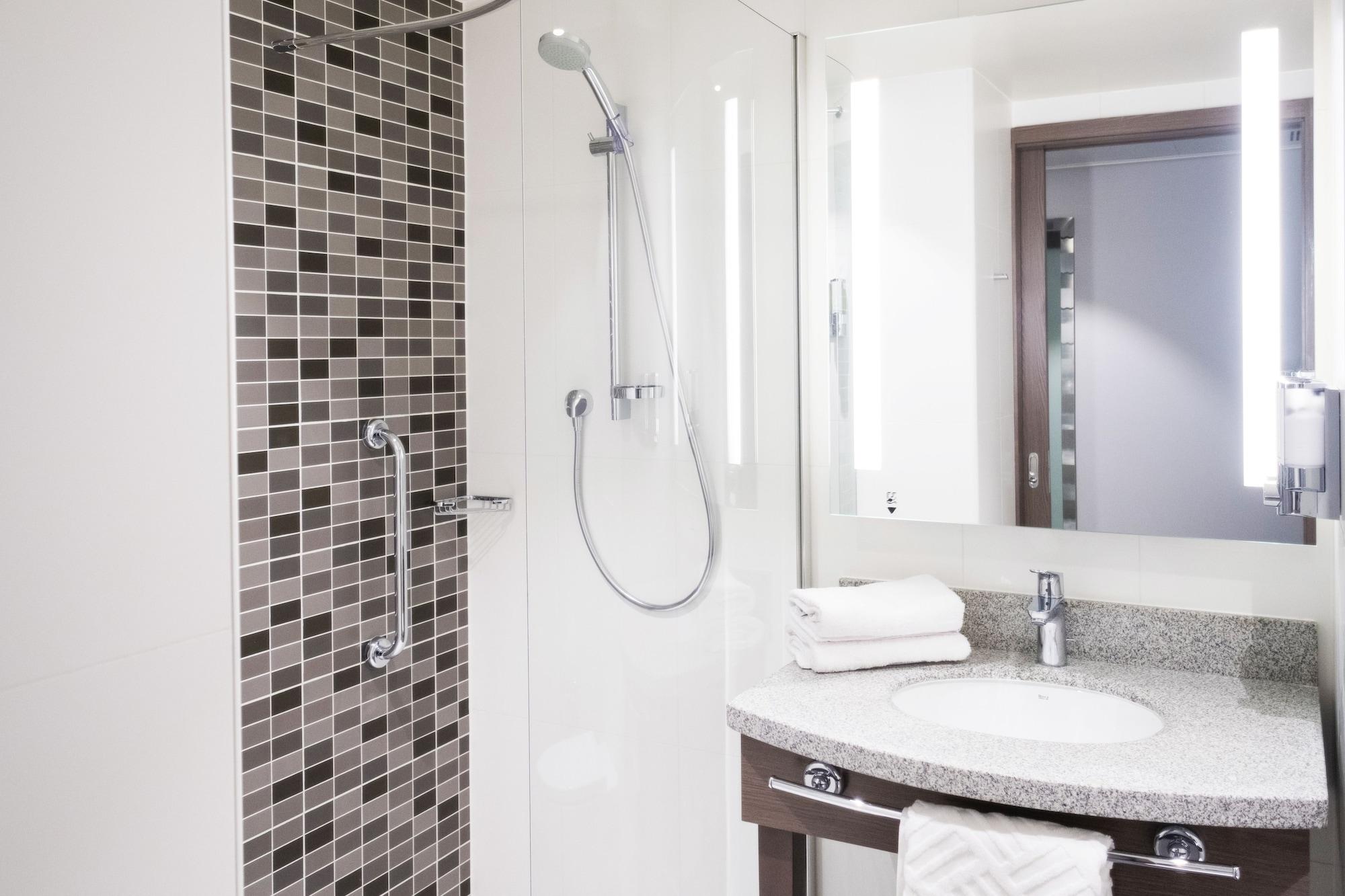 Hampton By Hilton Aberdeen Airport Dyce Extérieur photo