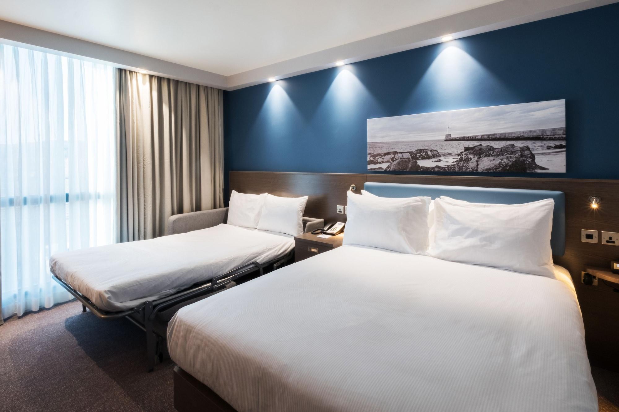 Hampton By Hilton Aberdeen Airport Dyce Extérieur photo