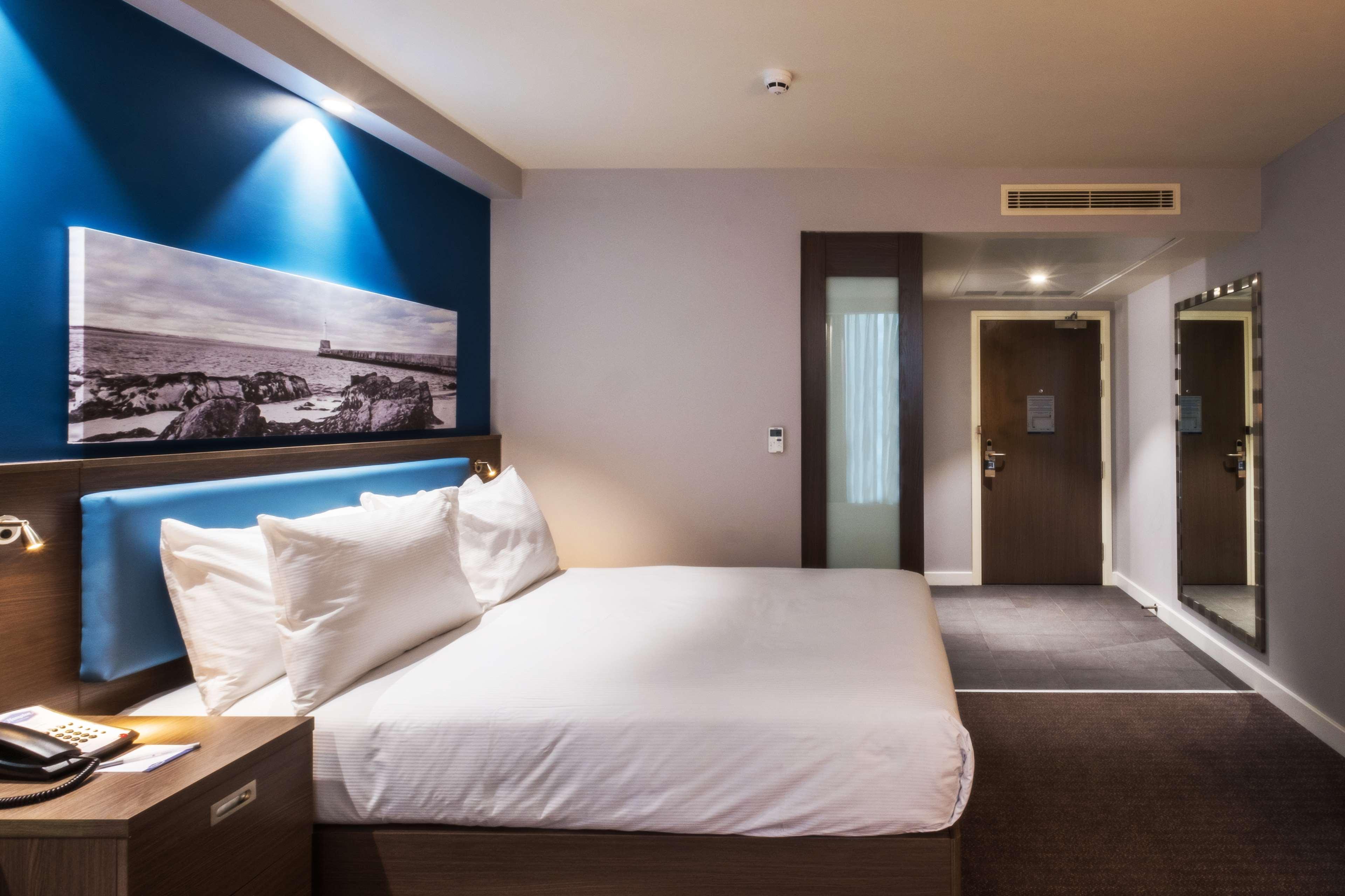 Hampton By Hilton Aberdeen Airport Dyce Extérieur photo