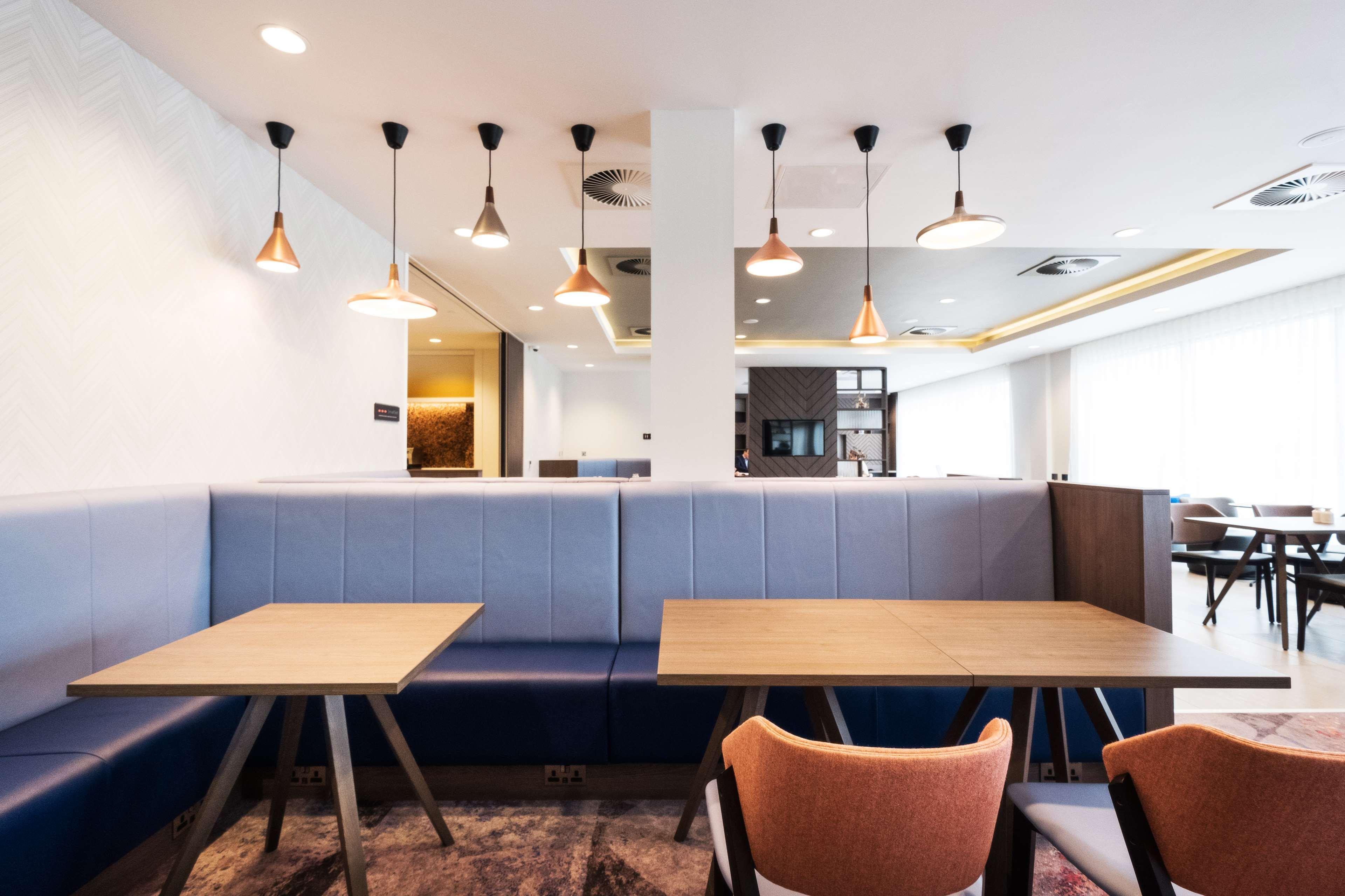Hampton By Hilton Aberdeen Airport Dyce Extérieur photo