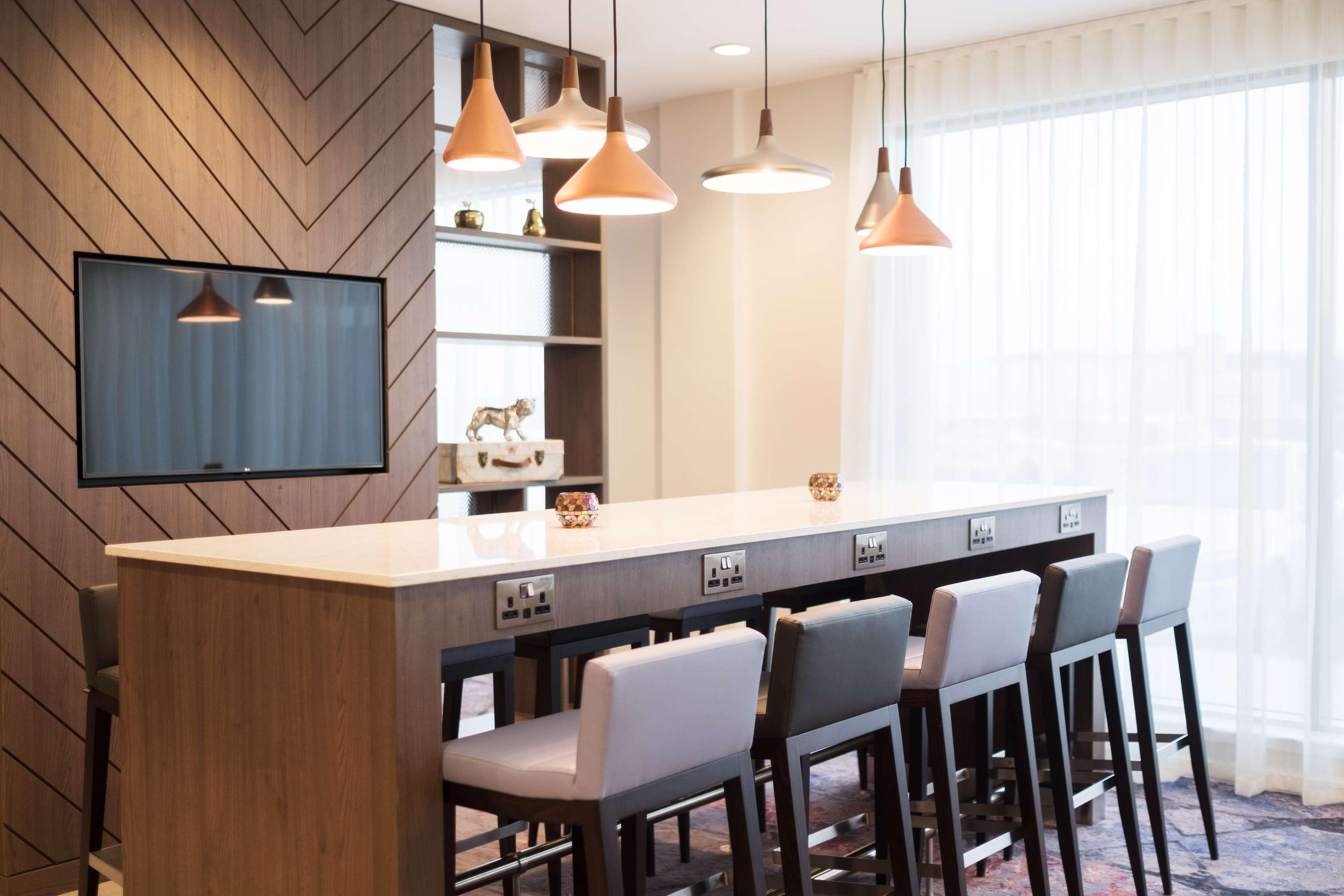 Hampton By Hilton Aberdeen Airport Dyce Extérieur photo