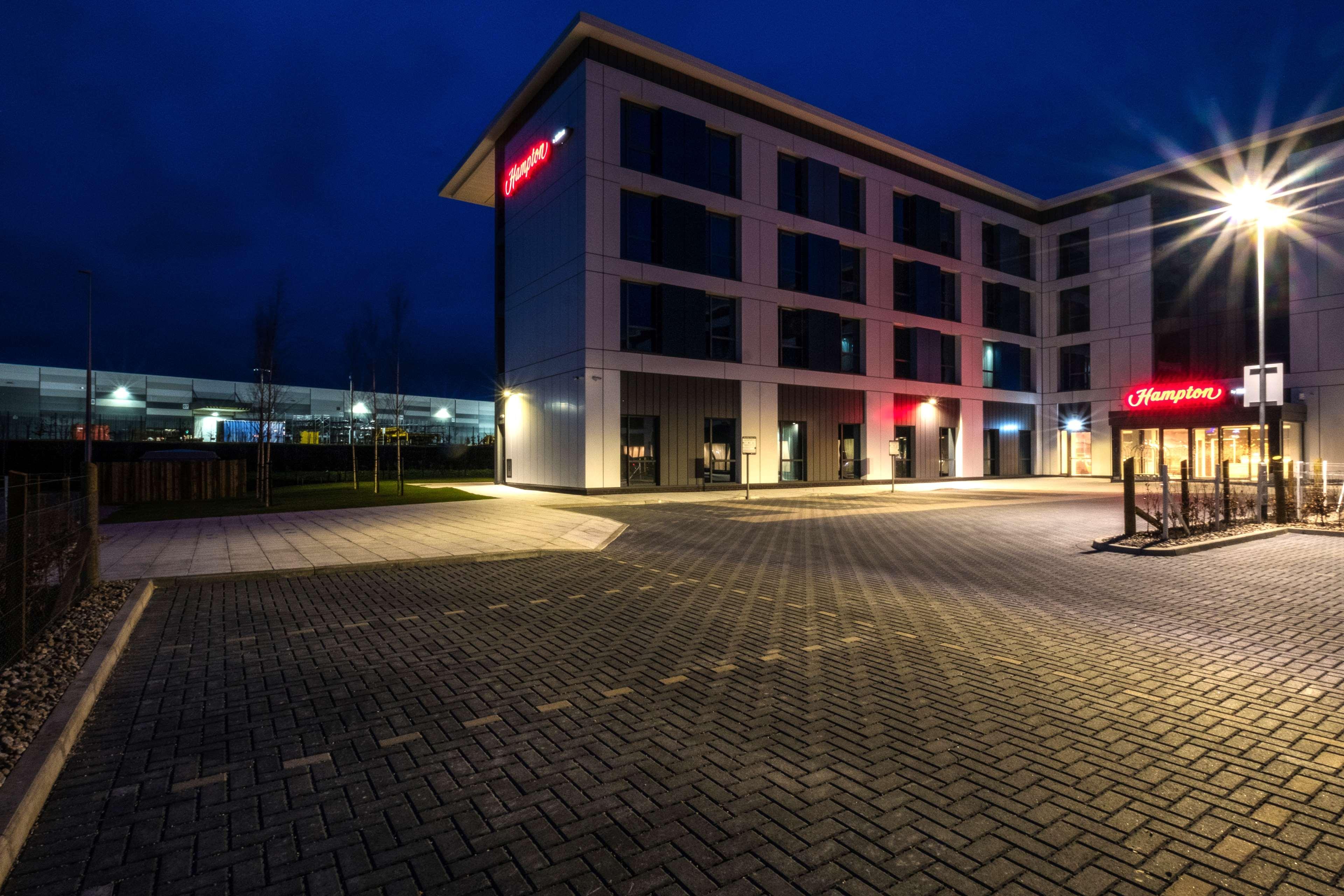 Hampton By Hilton Aberdeen Airport Dyce Extérieur photo