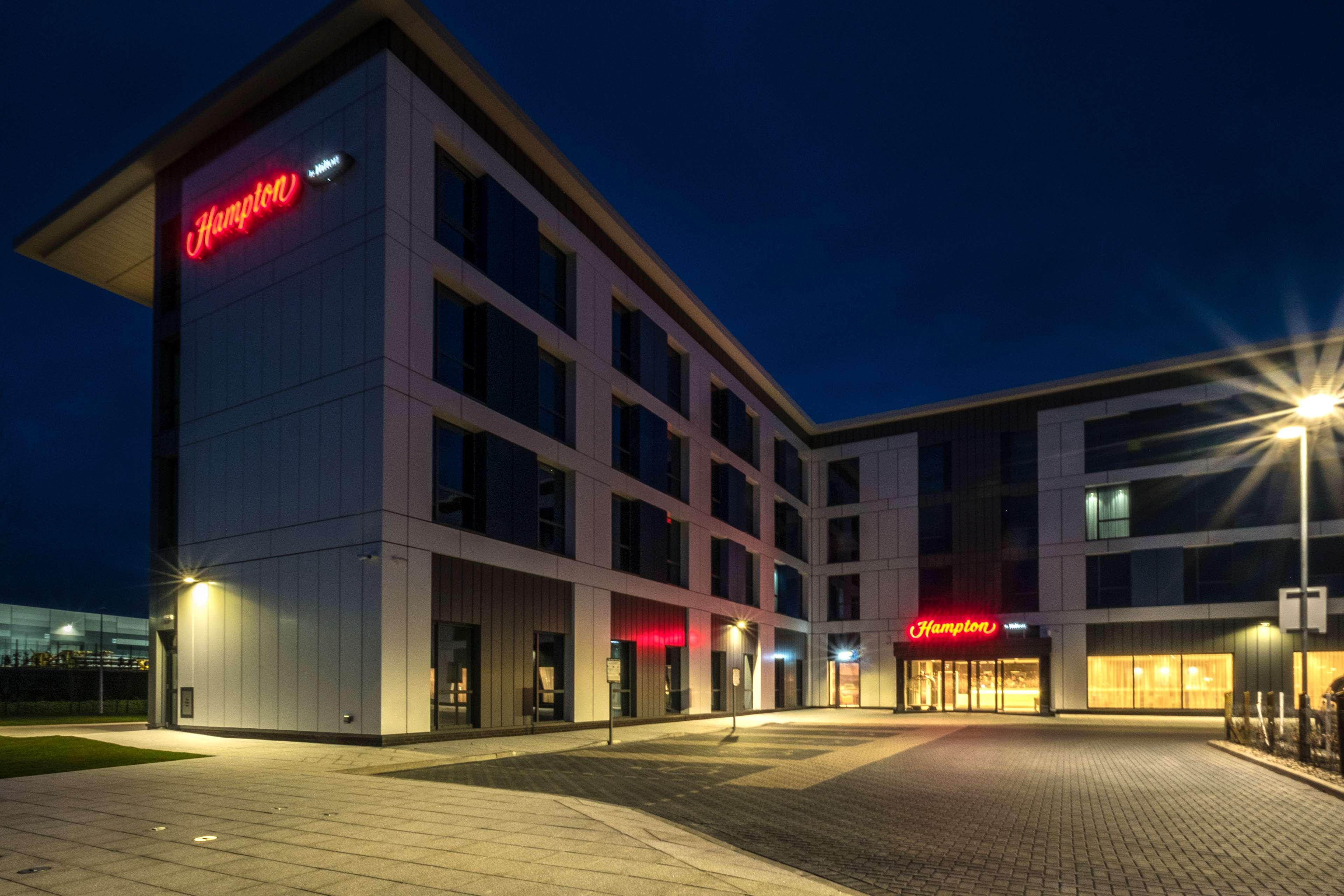 Hampton By Hilton Aberdeen Airport Dyce Extérieur photo