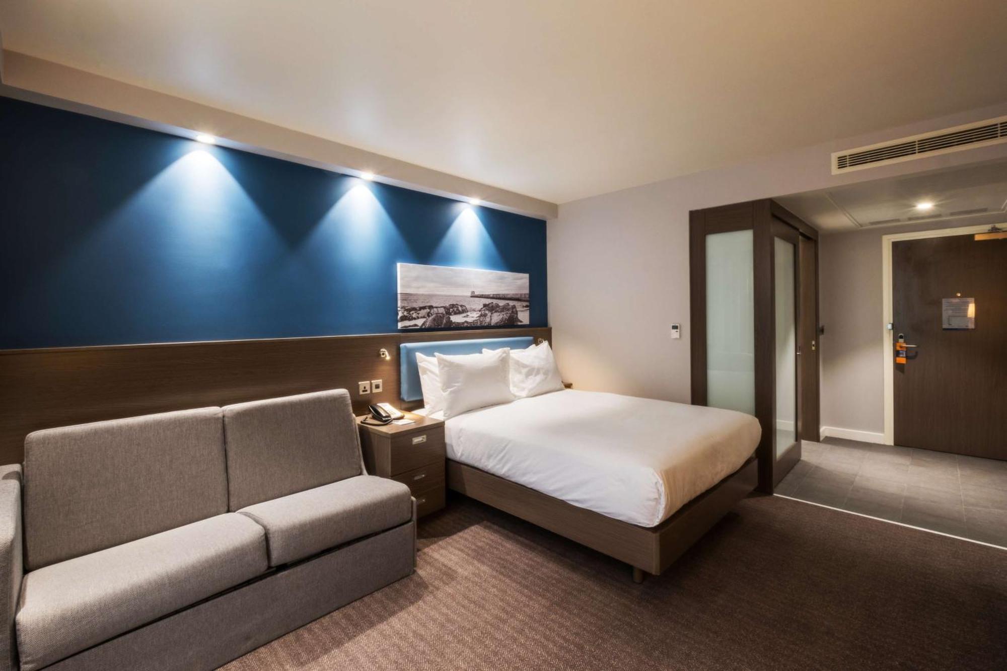 Hampton By Hilton Aberdeen Airport Dyce Extérieur photo