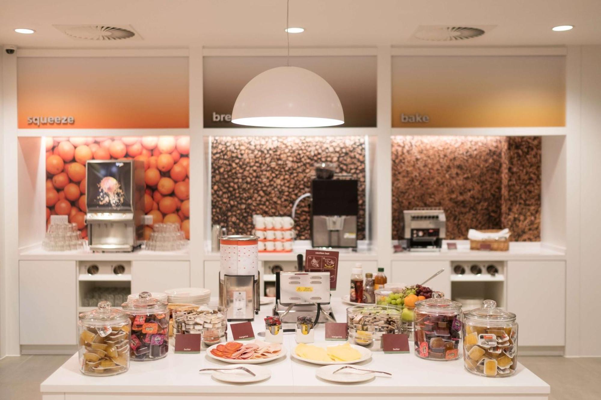 Hampton By Hilton Aberdeen Airport Dyce Extérieur photo